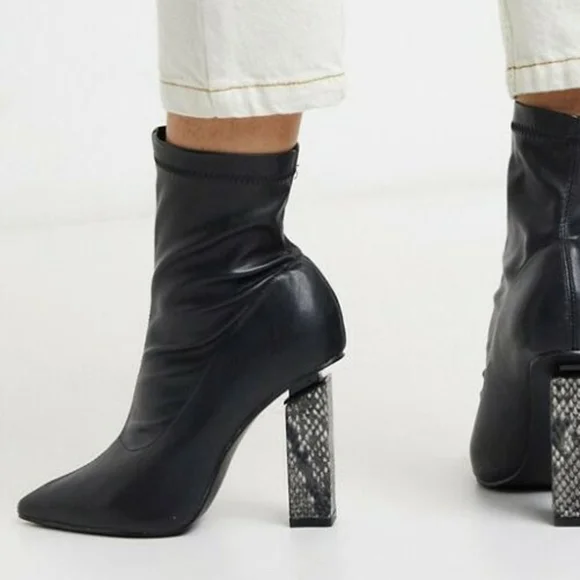 Z Code Z Black Pointed-Toe Ankle Boots with Textured Block Heel - Picture 1 of 17